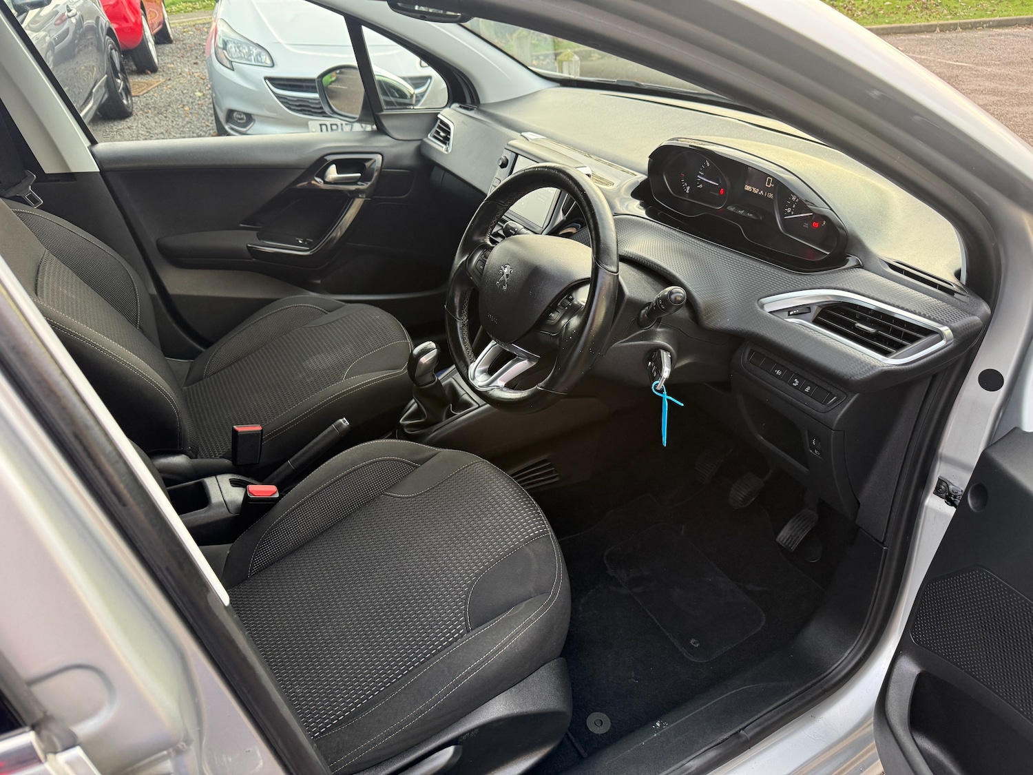 Used Peugeot 208 2016 for sale - 76896401: Photo 11