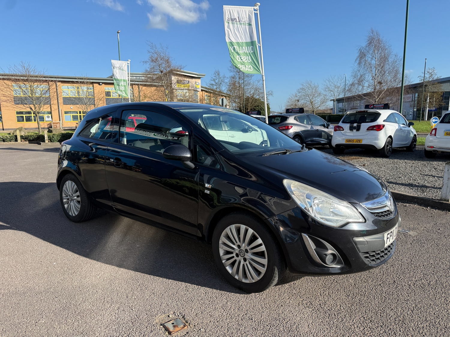 Used Vauxhall Corsa 2011 for sale - 77919067: Photo 2