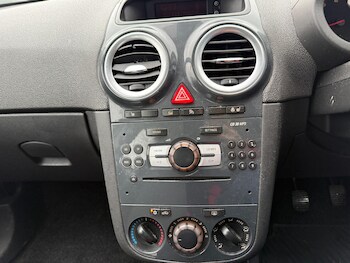 Used Vauxhall Corsa 2011 for sale - 77287405: Photo