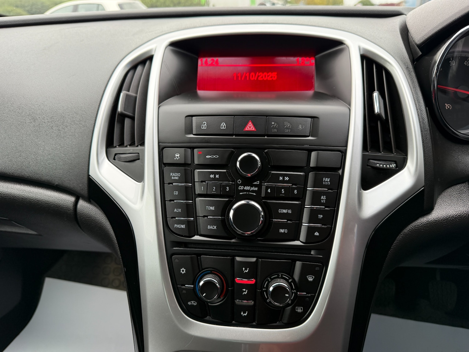 Used Vauxhall Astra 2014 for sale - 75982912: Photo 14