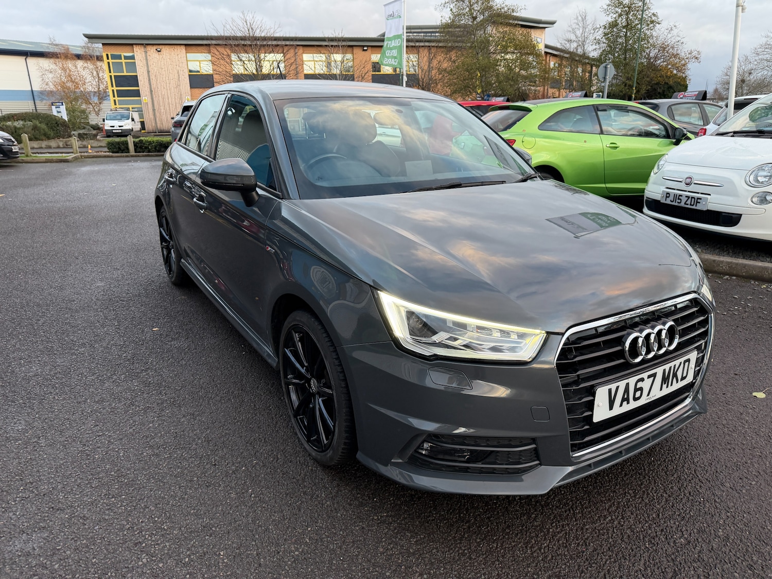 Used Audi A1 2018 for sale - 76883931: Photo 2
