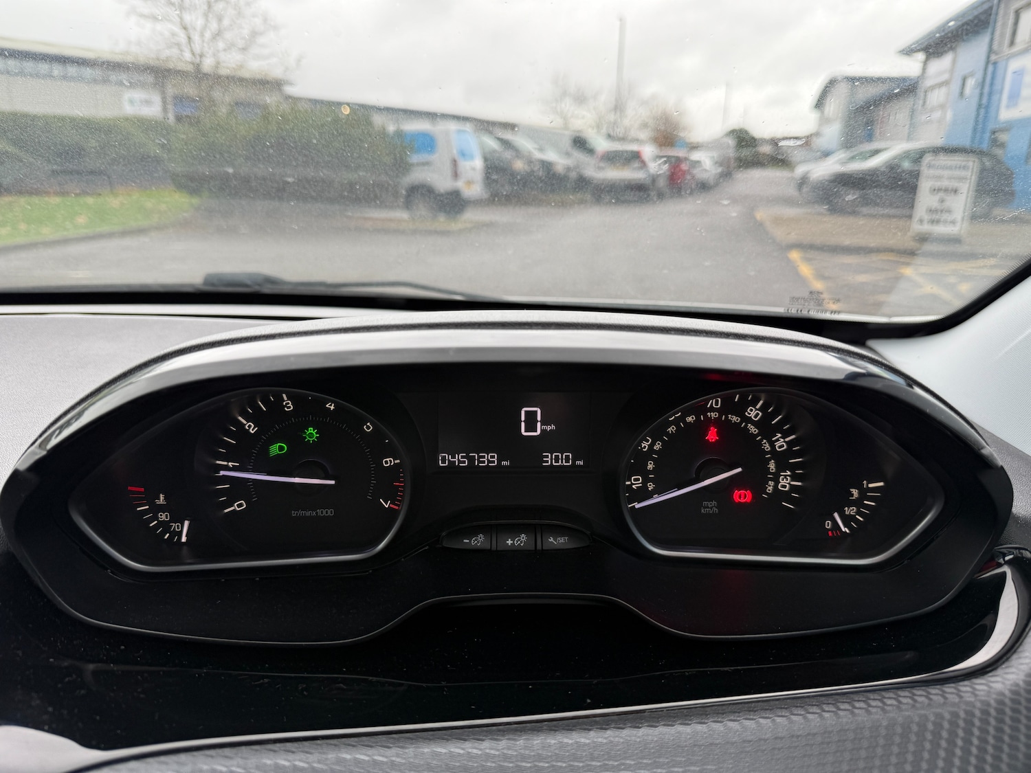 Used Peugeot 208 2016 for sale - 76542240: Photo 5