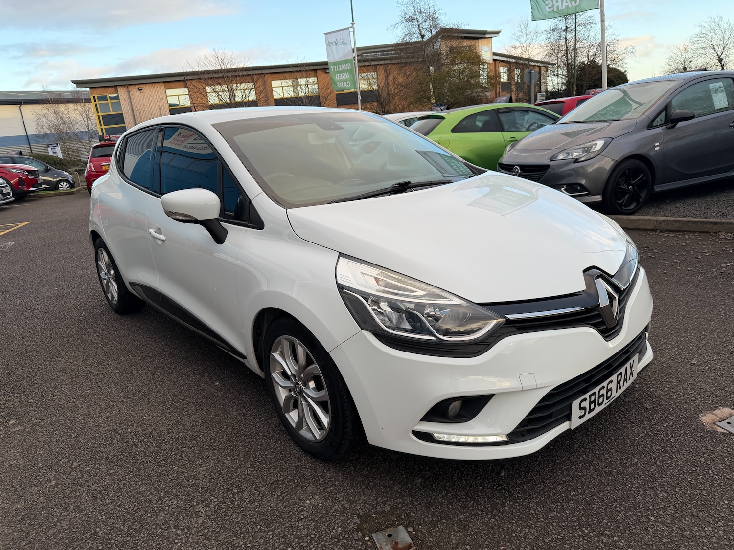 Used Renault Clio 2017 for sale - 77006495: Photo 3