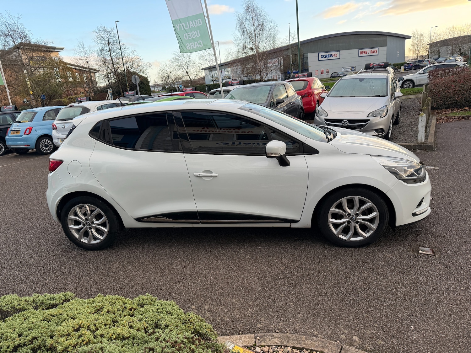 Used Renault Clio 2017 for sale - 77006495: Photo 4