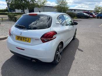 Used Peugeot 208 2016 for sale - 78599119: Photo