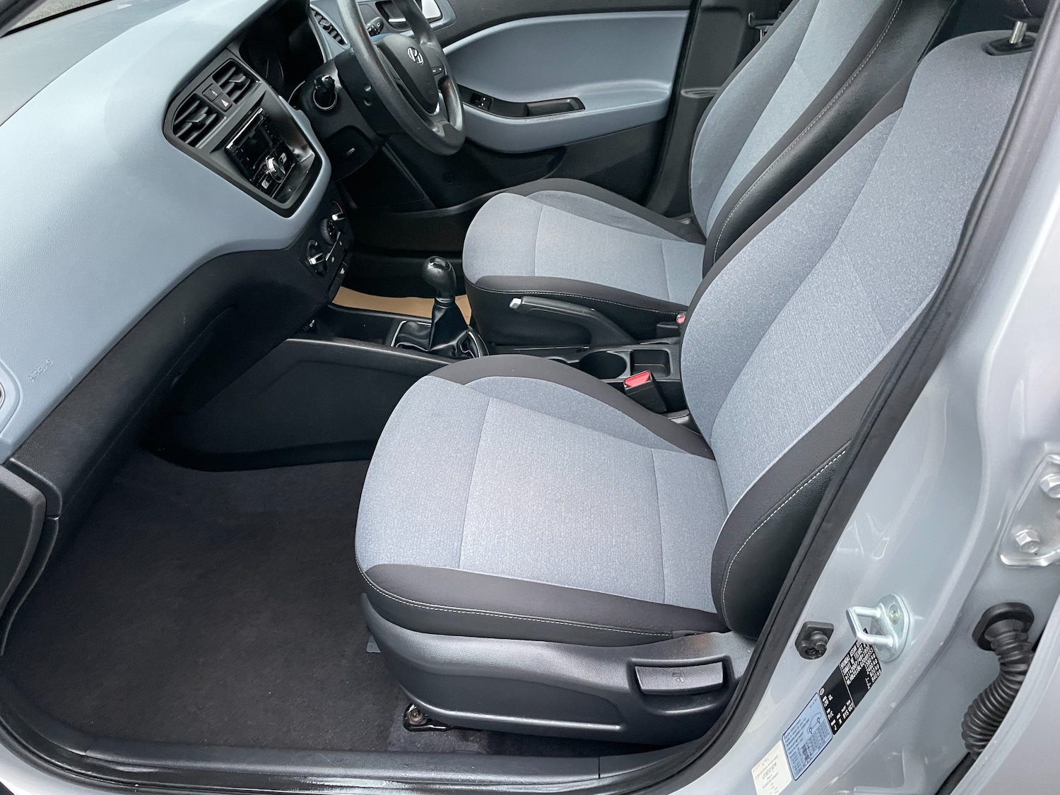 Used Hyundai i20 2015 for sale - 76077137: Photo 12
