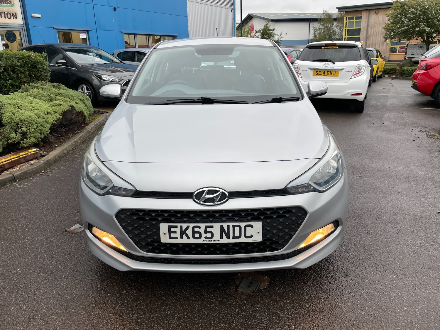 Used Hyundai i20 2015 for sale - 76077137: Photo 2