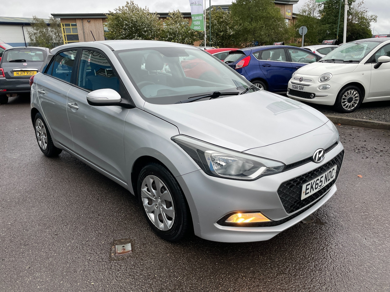Used Hyundai i20 2015 for sale - 76077137: Photo 3