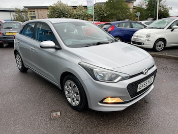 Used Hyundai i20 2015 for sale - 76077137: Photo 3