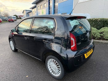 Used Volkswagen up! 2013 for sale - 76883935: Photo