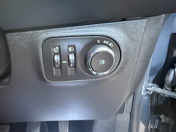 Used Vauxhall Corsa 2016 for sale - 75676887: Photo 17