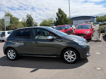 Used Peugeot 208 2014 for sale - 79478076: Photo