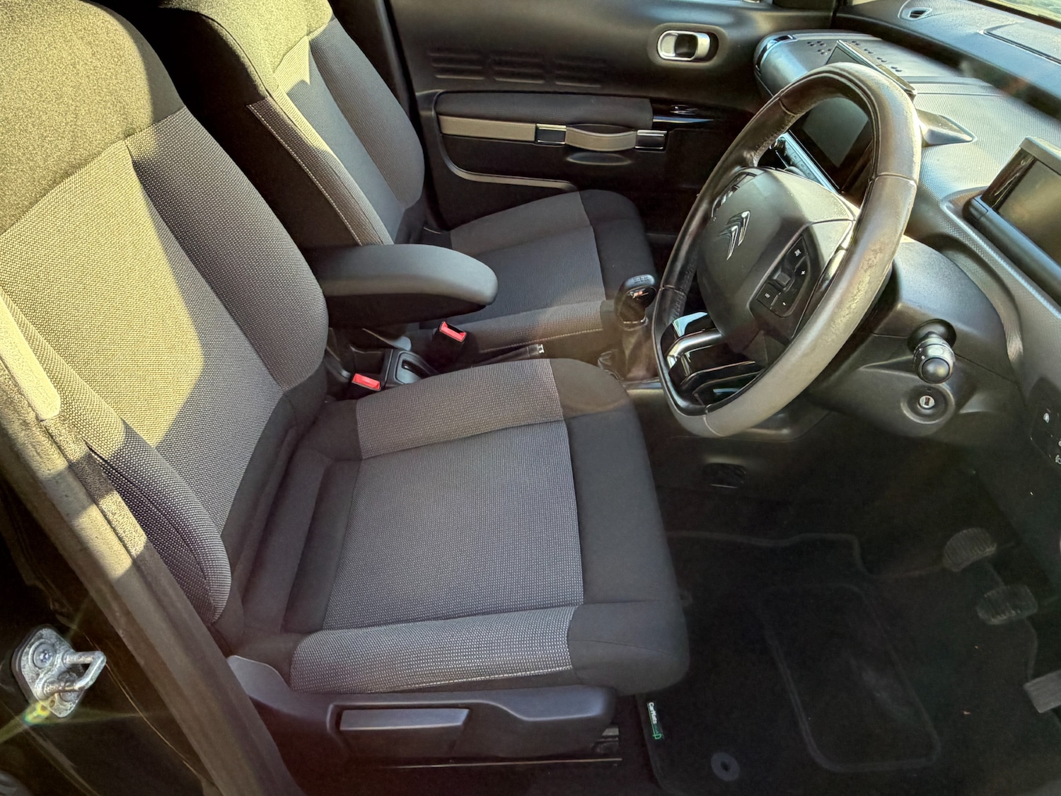 Used Citroen C4 Cactus 2017 for sale - 76845415: Photo 11