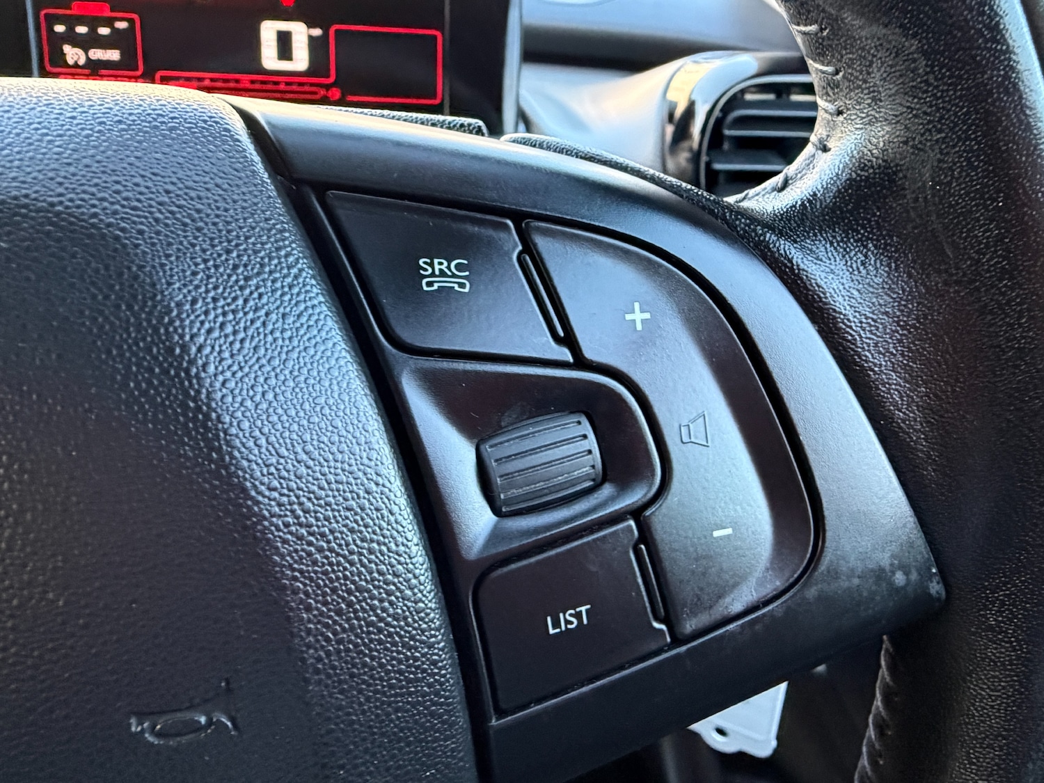 Used Citroen C4 Cactus 2017 for sale - 76845415: Photo 20