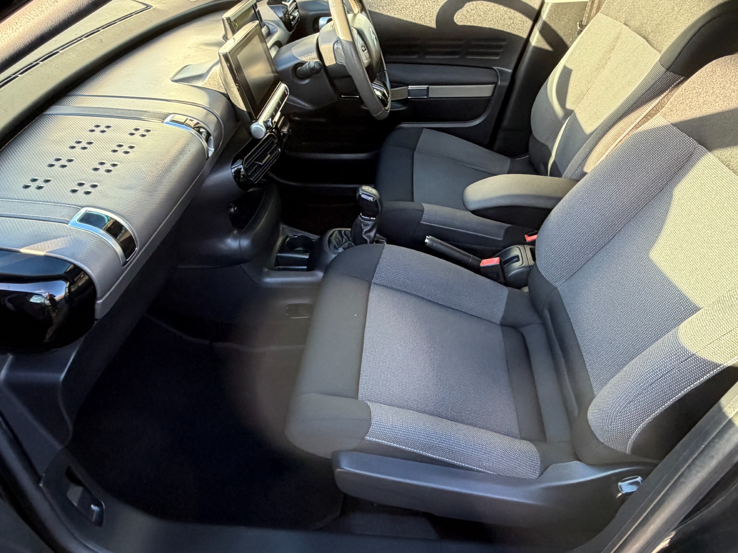 Used Citroen C4 Cactus 2017 for sale - 76845415: Photo 7