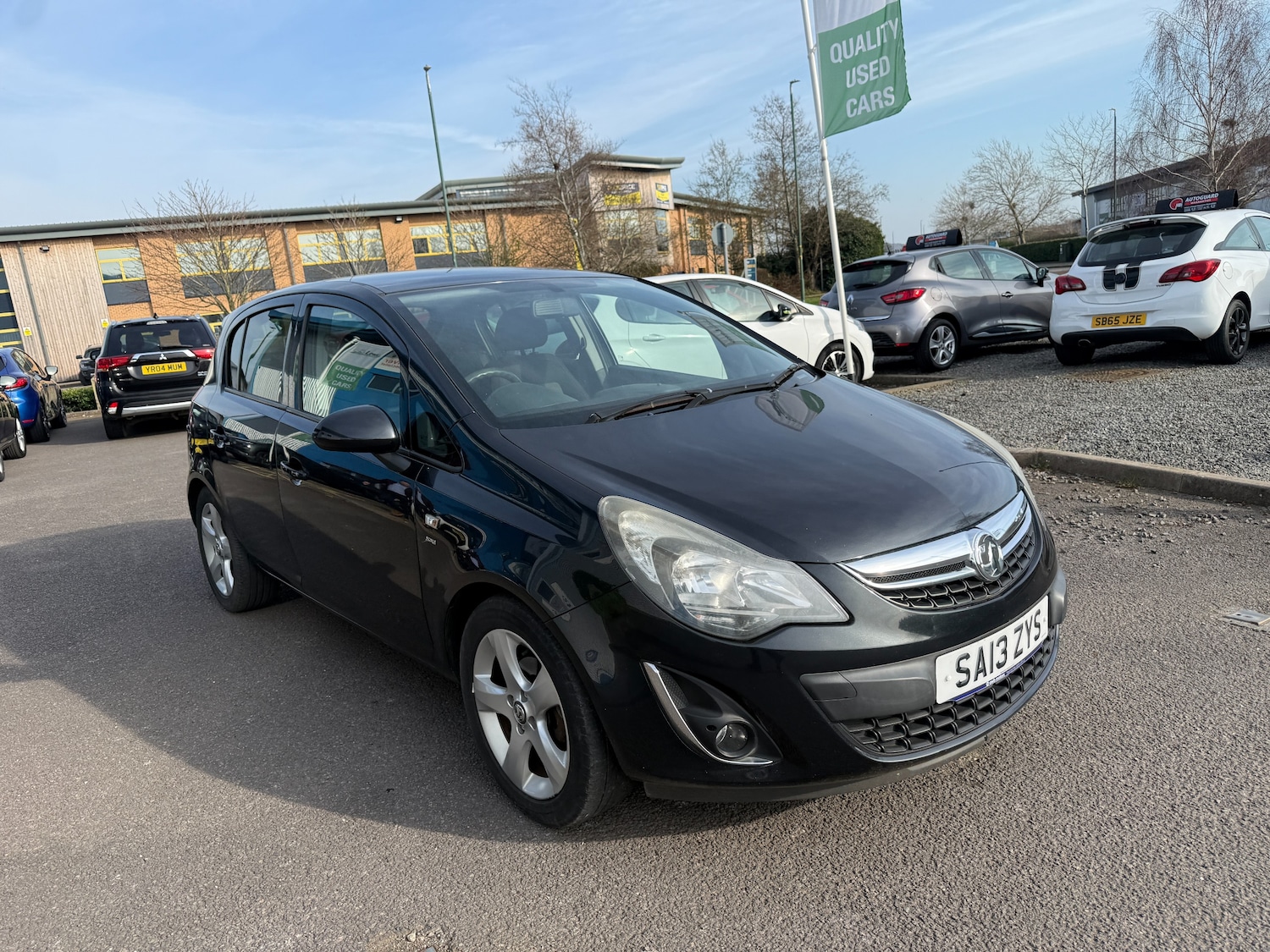 Used Vauxhall Corsa 2013 for sale - 77951685: Photo 2