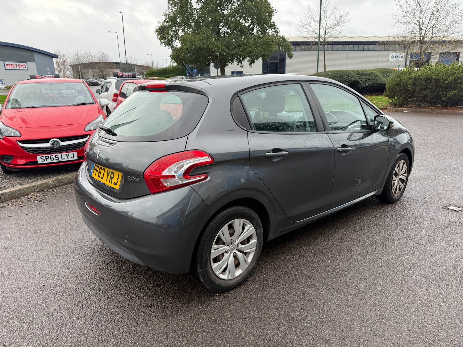 Used Peugeot 208 2014 for sale - 76542229: Photo 3