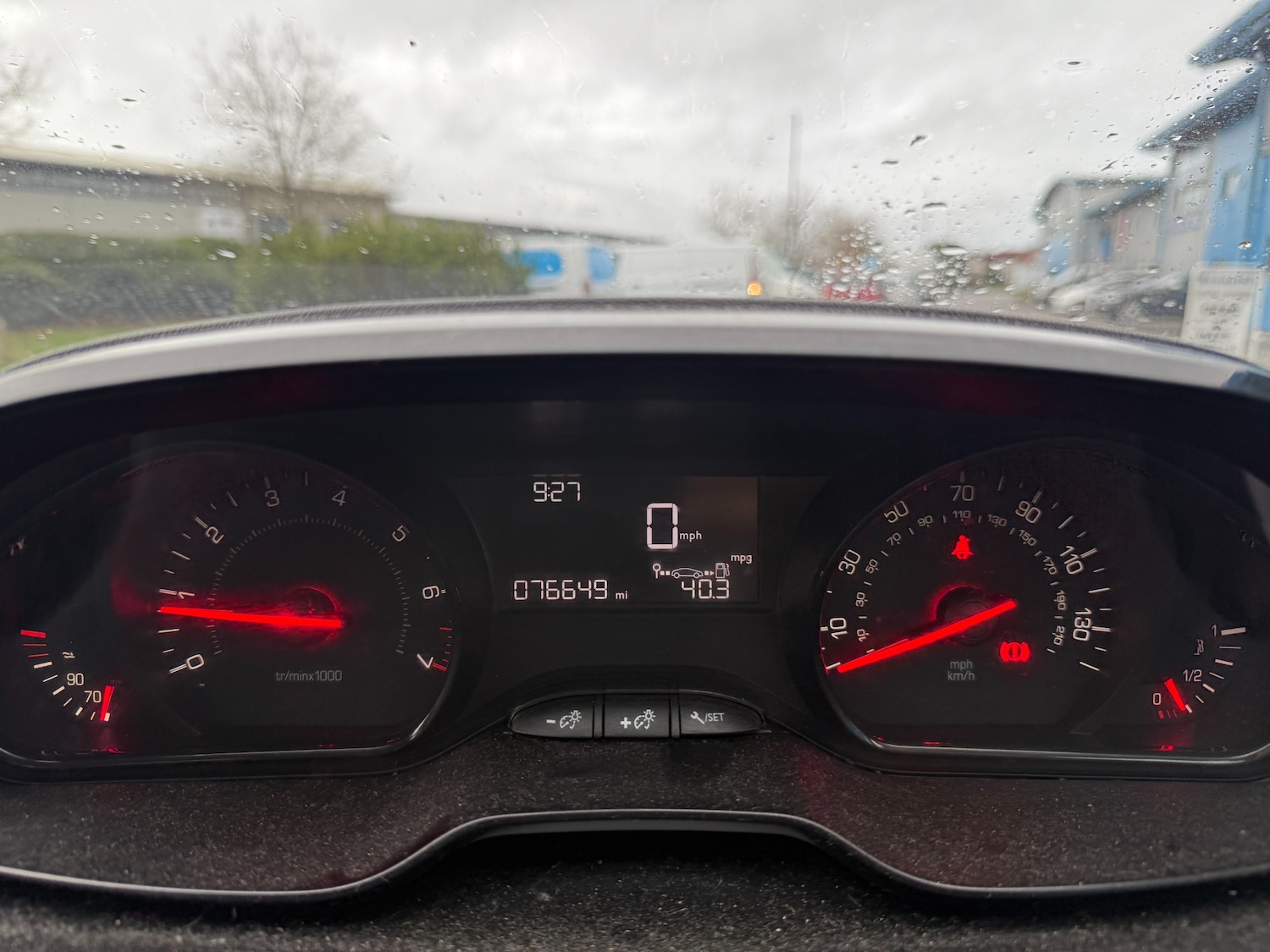 Used Peugeot 208 2014 for sale - 76542229: Photo 5