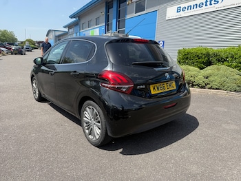 Used Peugeot 208 2016 for sale - 79010564: Photo