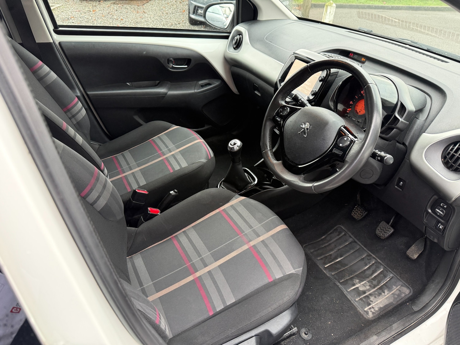 Used Peugeot 108 2015 for sale - 77287407: Photo 7