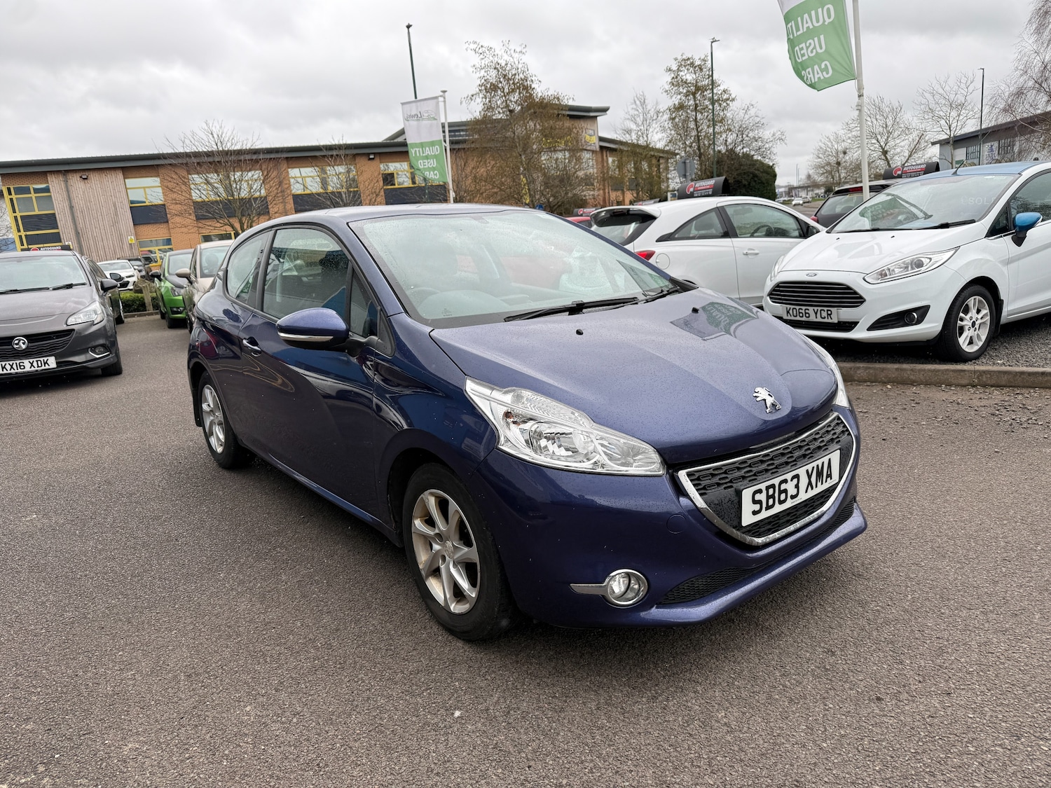 Used Peugeot 208 2014 for sale - 77679756: Photo 2
