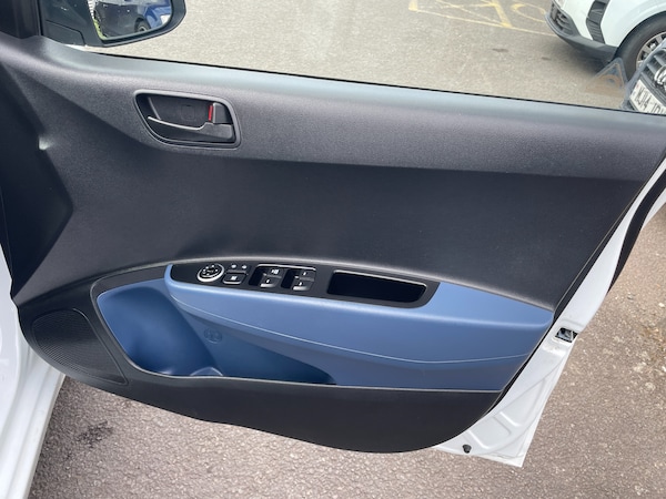 Used Hyundai i10 2023 for sale - 73725732: Photo 12
