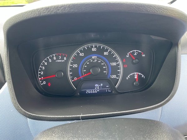 Used Hyundai i10 2023 for sale - 73725732: Photo 14