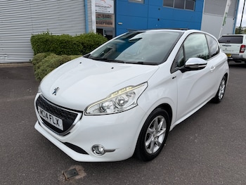 Used Peugeot 208 2014 for sale - 79478071: Photo