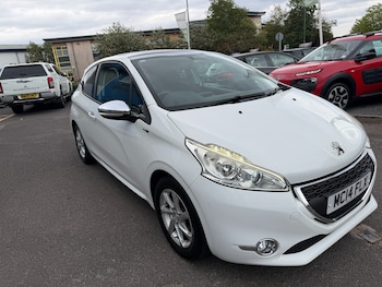 Used Peugeot 208 2014 for sale - 79478071: Photo