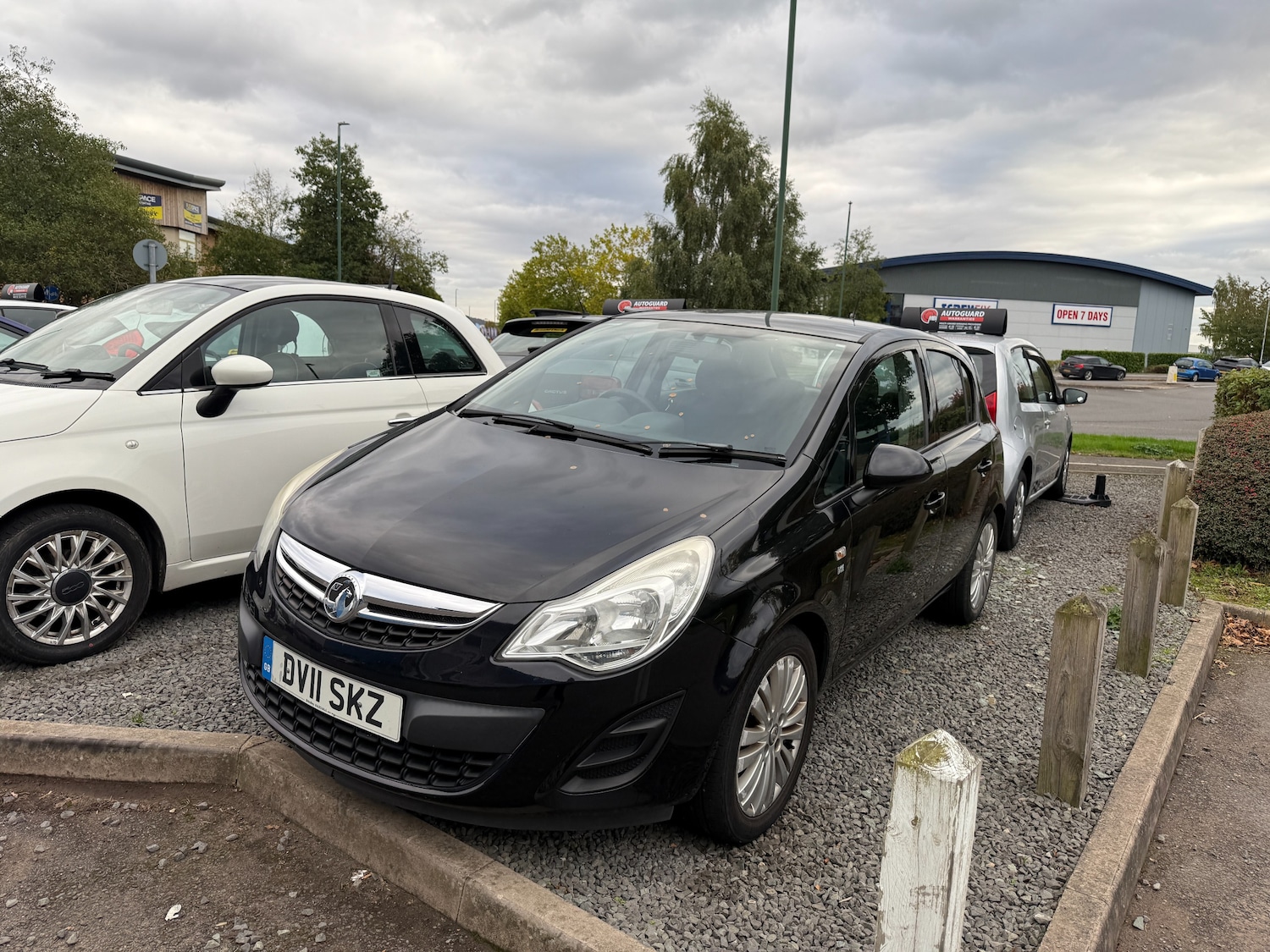 Used Vauxhall Corsa 2011 for sale - 76077163: Photo 1