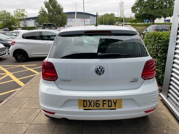 Used Volkswagen Polo 2016 for sale - 75673881: Photo