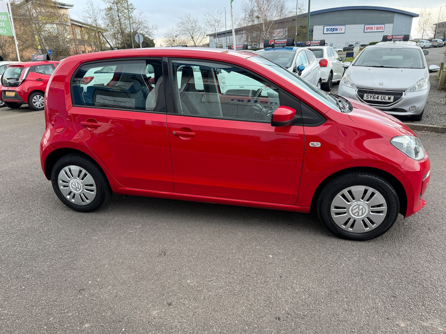 Used Volkswagen up! 2014 for sale - 77665939: Photo 4