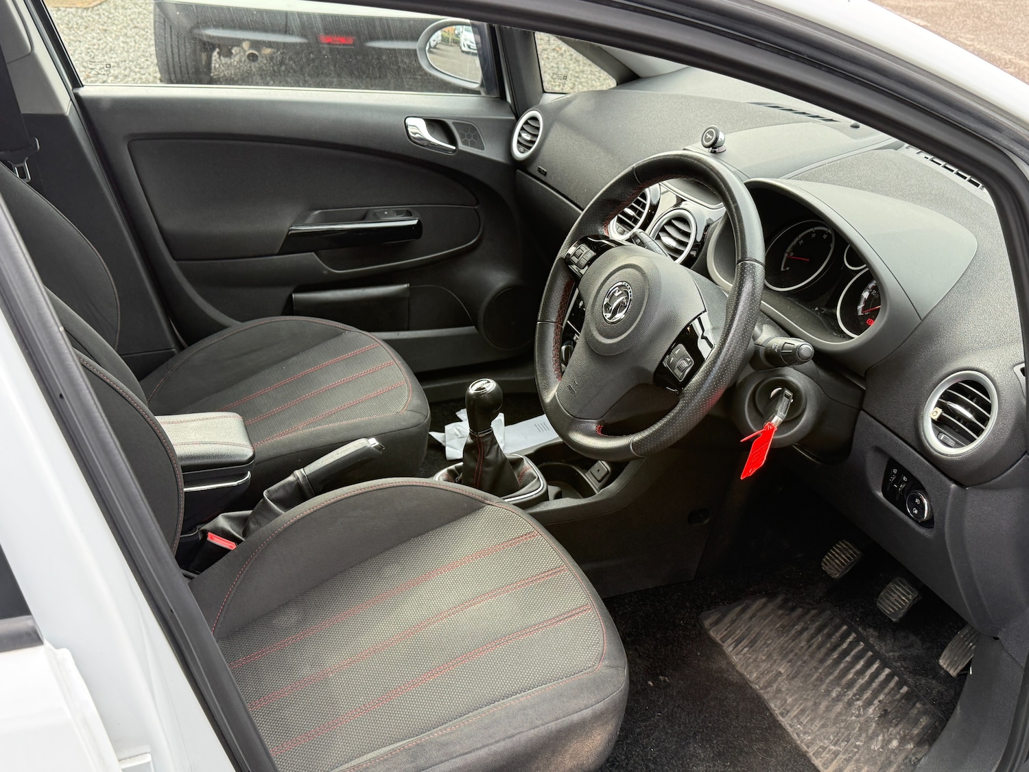 Used Vauxhall Corsa 2011 for sale - 77582515: Photo 6