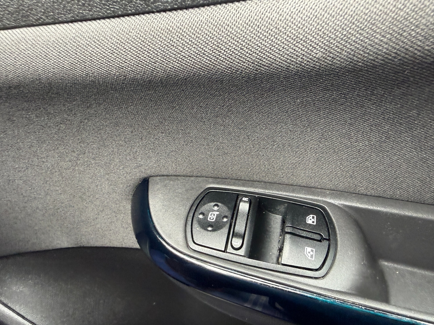 Used Vauxhall Corsa 2015 for sale - 78098420: Photo 19