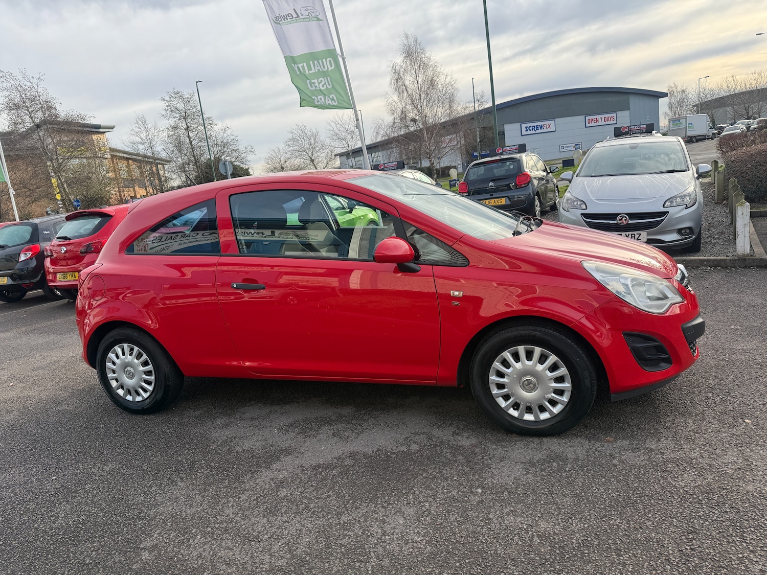Used Vauxhall Corsa 2012 for sale - 77200761: Photo 5
