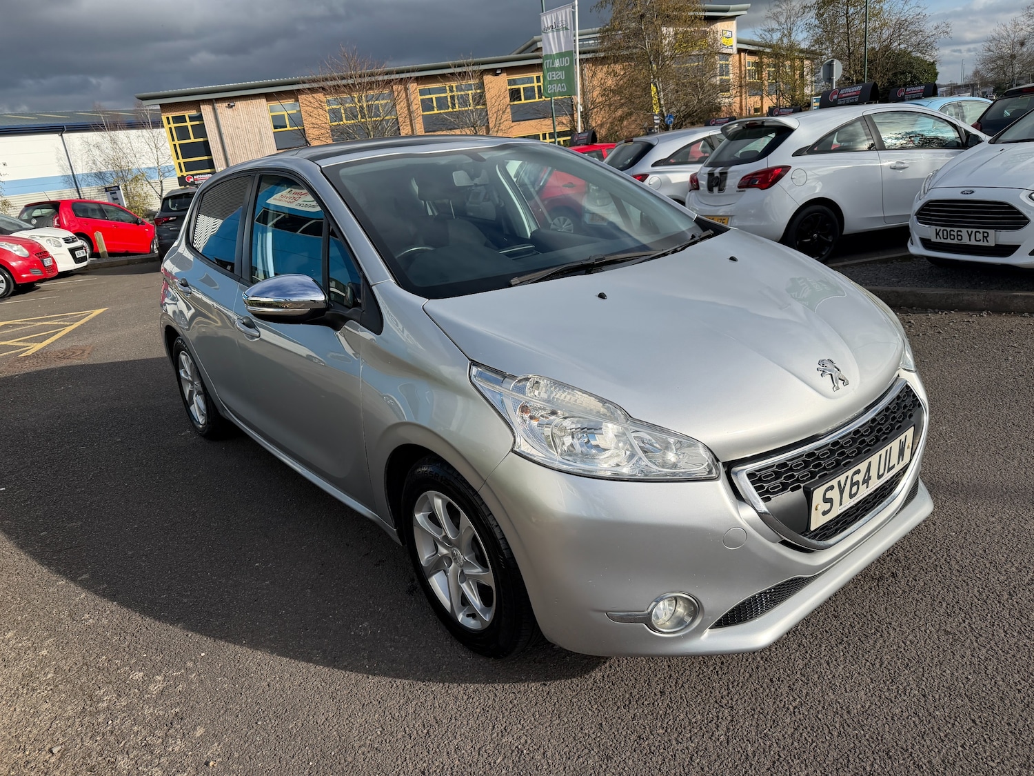 Used Peugeot 208 2014 for sale - 77665953: Photo 3
