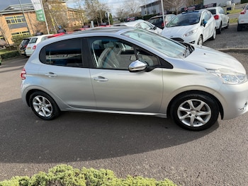 Used Peugeot 208 2014 for sale - 77665953: Photo