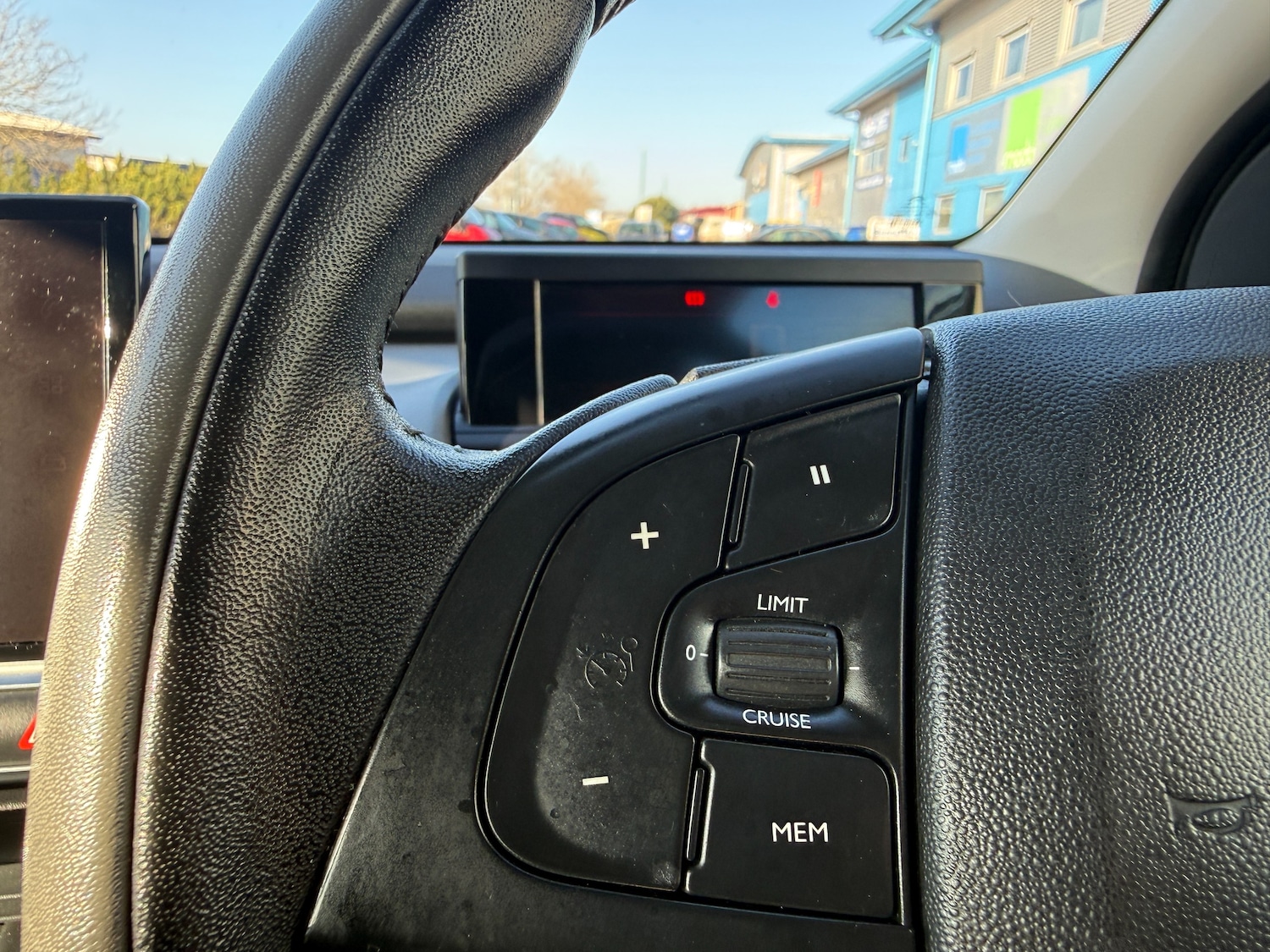 Used Citroen C4 Cactus 2017 for sale - 77743440: Photo 17