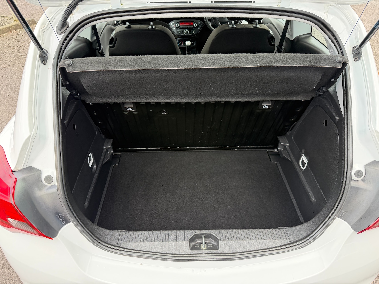 Used Vauxhall Corsa 2015 for sale - 77368800: Photo 22