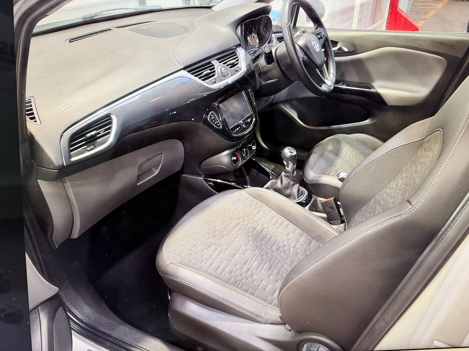 Used Vauxhall Corsa 2015 for sale - 77590445: Photo 3