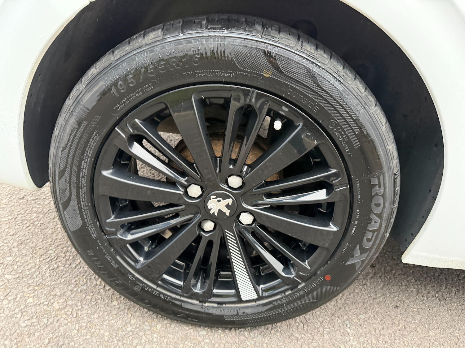 Used Peugeot 208 2017 for sale - 77593260: Photo 11