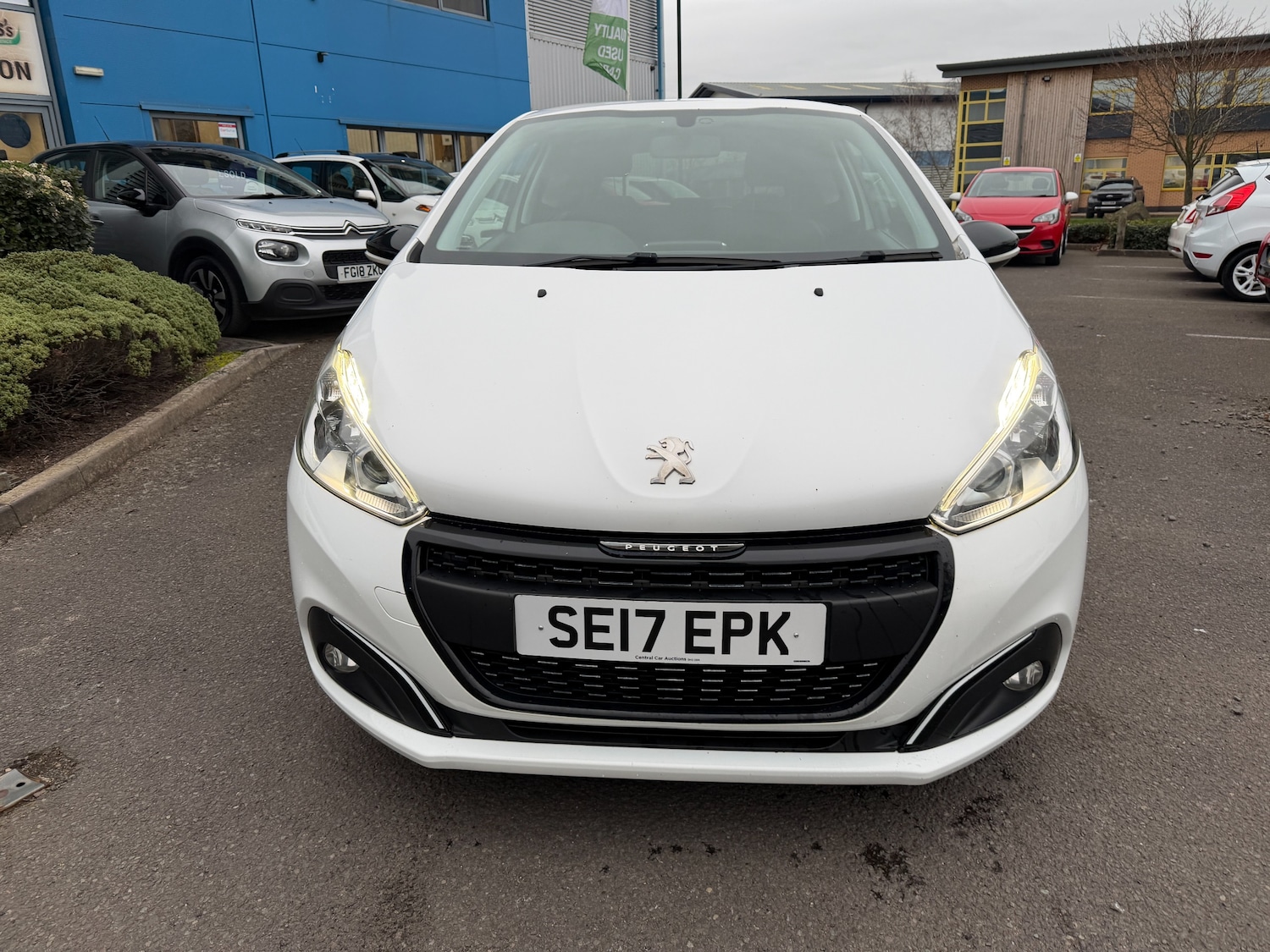 Used Peugeot 208 2017 for sale - 77593260: Photo 2