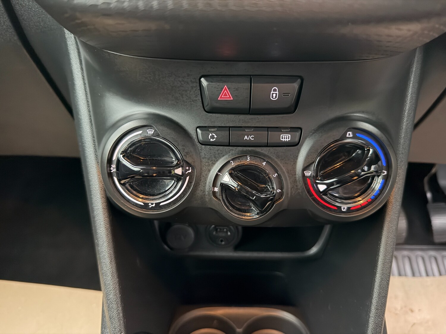 Used Peugeot 208 2017 for sale - 77593260: Photo 20