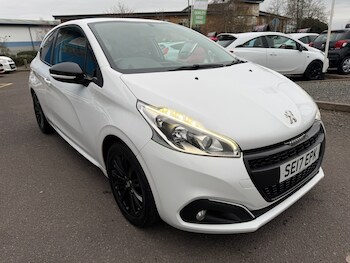 Used Peugeot 208 2017 for sale - 77593260: Photo