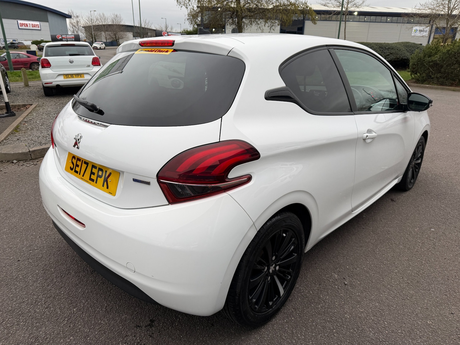 Used Peugeot 208 2017 for sale - 77593260: Photo 5