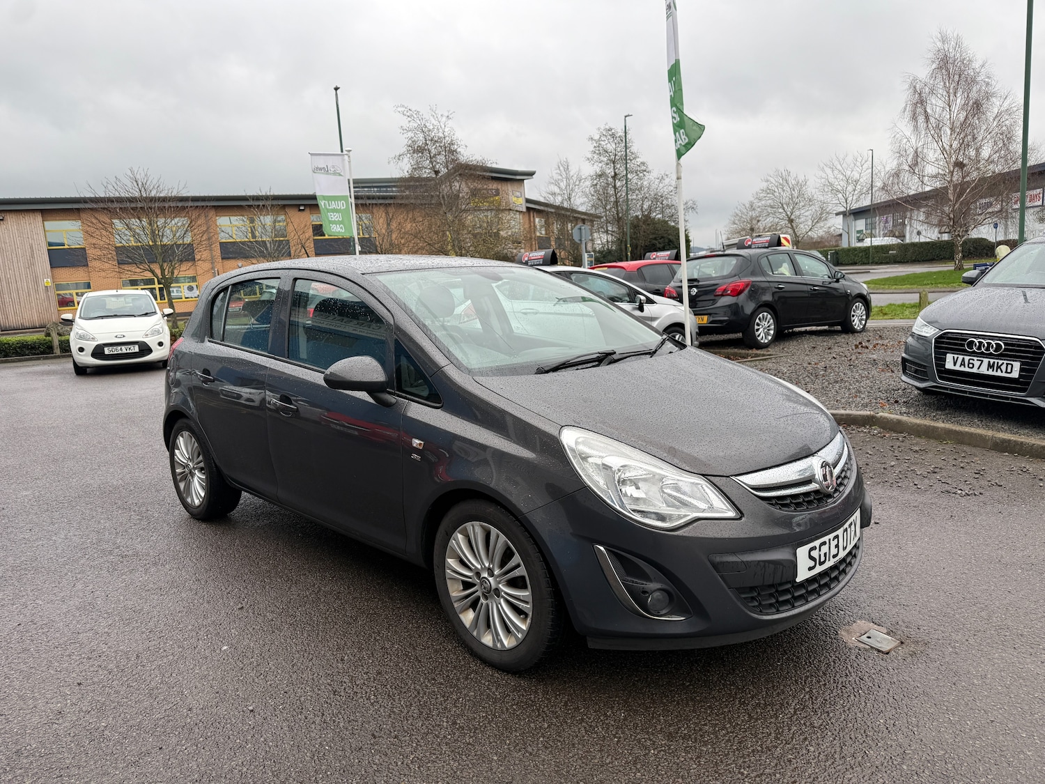 Used Vauxhall Corsa 2013 for sale - 77287404: Photo 2