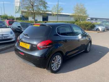 Used Peugeot 208 2017 for sale - 74513282: Photo