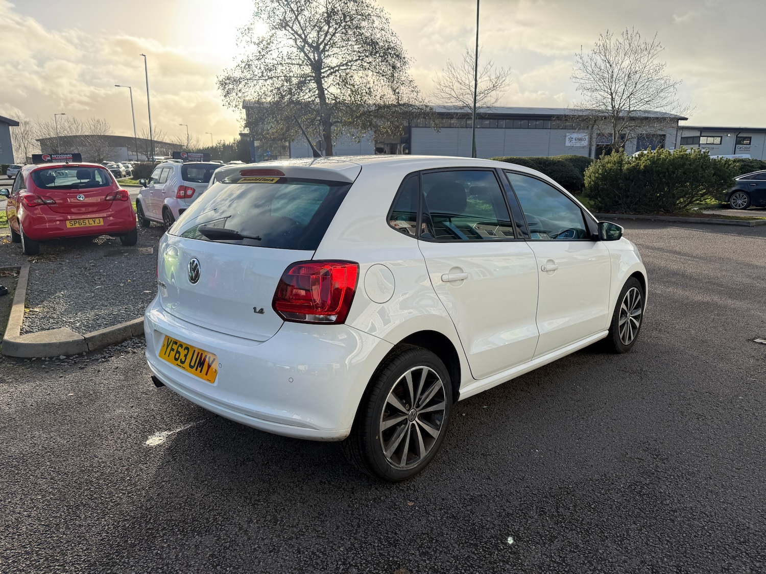 Used Volkswagen Polo 2014 for sale - 76896399: Photo 3