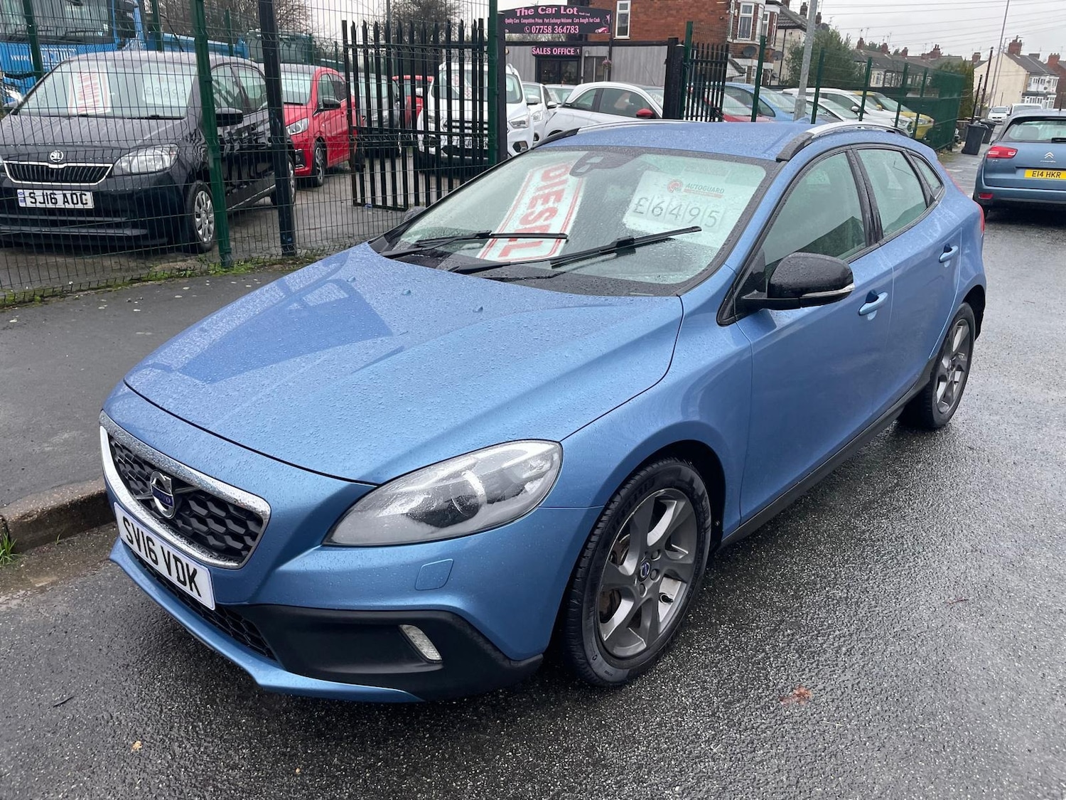 Used Volvo V40 2016 for sale - 76951388: Photo 1
