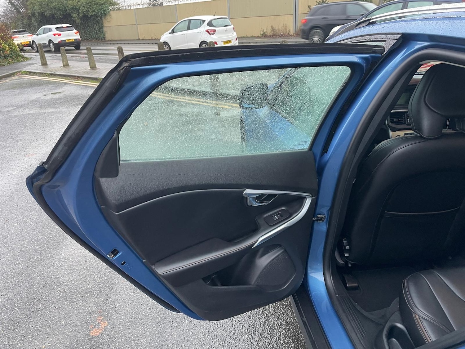 Used Volvo V40 2016 for sale - 76951388: Photo 19